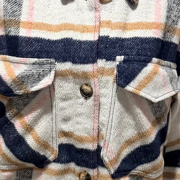 Ashley By 26 Outerwear Plaid Shacket Jacket - Picture 4 of 11